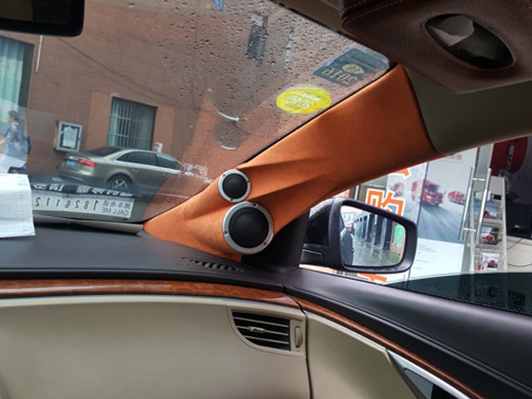 三分频倒模在A柱上